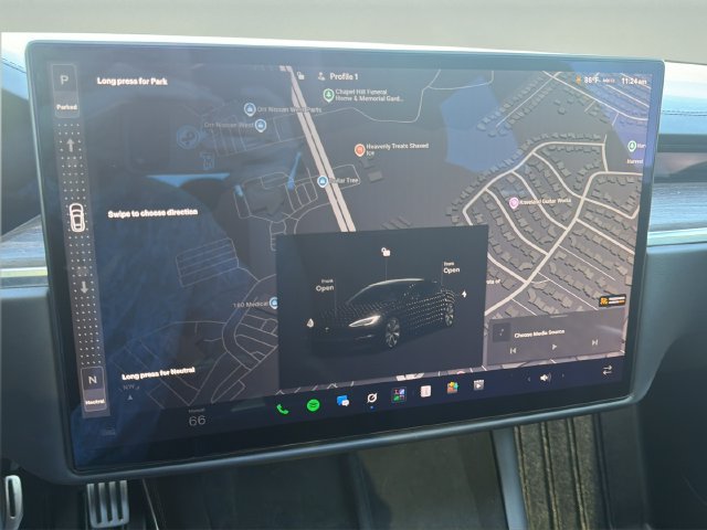 Used 2022 Tesla Model S AWD/4WD image 21