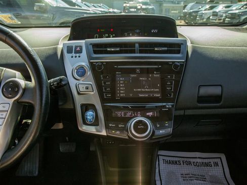 Used 2017 Toyota Prius V Five w/ Advanced Technology Package FWD image 15