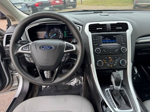 Used 2014 Ford Fusion S FWD image 29