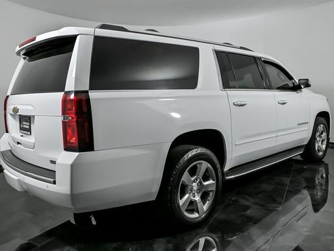 Used 2018 Chevrolet Suburban Premier AWD/4WD image 8