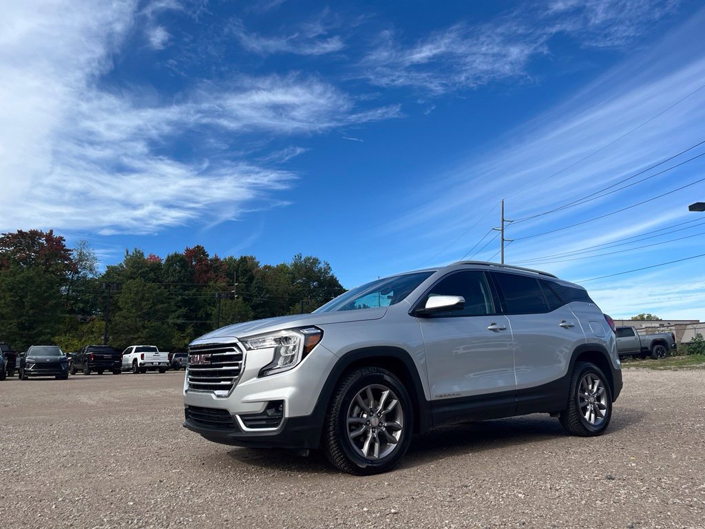 Used 2022 GMC Terrain SLT AWD/4WD image 2