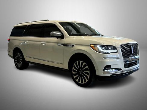 Used 2022 Lincoln Navigator L Black Label image 3
