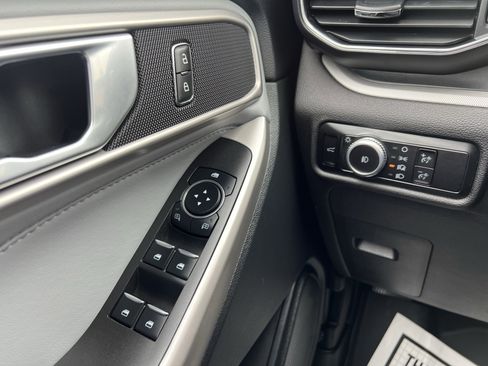 Used 2023 Ford Explorer XLT w/ Equipment Group 202A image 38