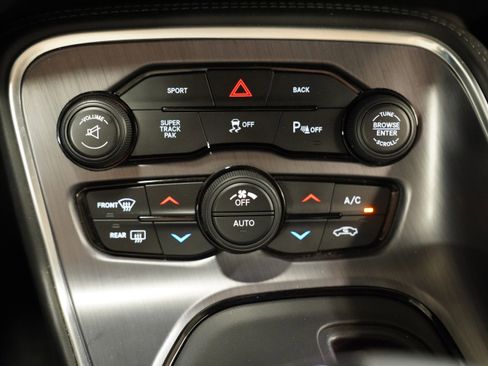Used 2016 Dodge Challenger R/T Scat Pack RWD image 31