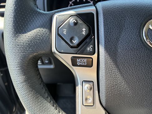 Used 2022 Toyota 4Runner SR5 image 31