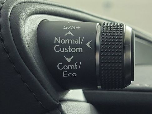 Used 2018 Lexus LS 500h AWD w/ Accessory Package (Z2) image 40