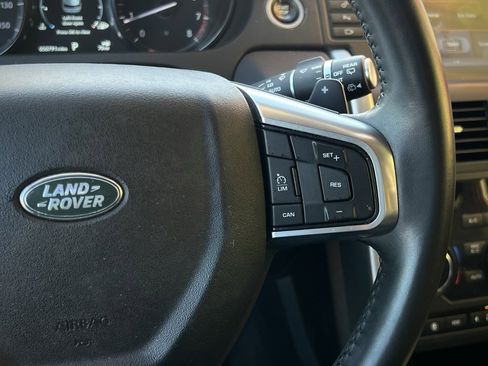 Used 2019 Land Rover Discovery Sport SE image 36