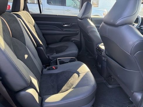 Used 2024 Toyota Grand Highlander AWD Hybrid image 14