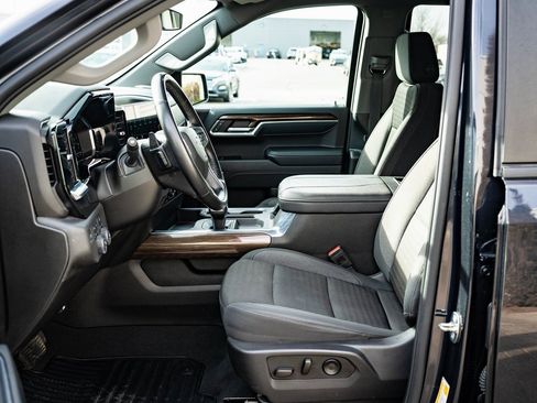 Used 2024 Chevrolet Silverado 1500 RST image 19