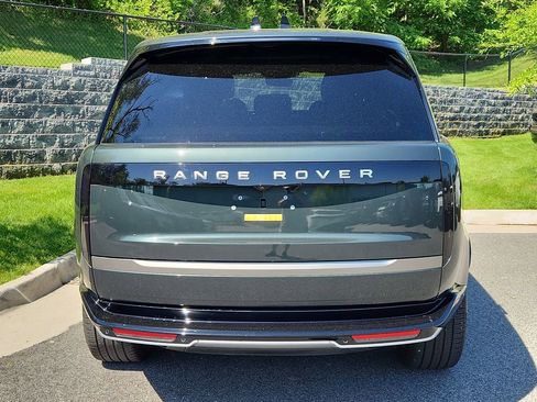 Used 2025 Land Rover Range Rover SE AWD/4WD image 7