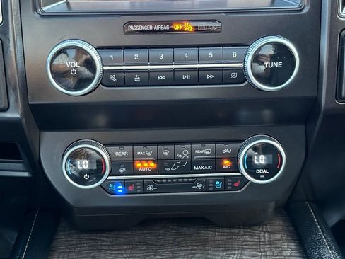 Used 2021 Ford Expedition Limited image 37