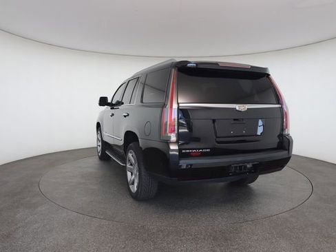 Used 2019 Cadillac Escalade Luxury AWD/4WD image 13