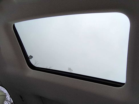 Used 2017 Ford Explorer Platinum image 20