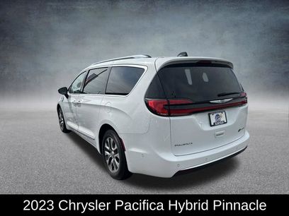Used 2023 Chrysler Pacifica Pinnacle