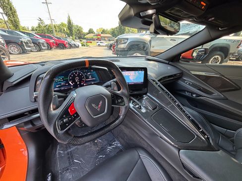 Used 2024 Chevrolet Corvette Z06 RWD image 11