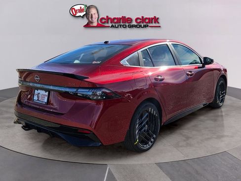 New 2026 Nissan Sentra SR w/ Floor Mat Package FWD image 6
