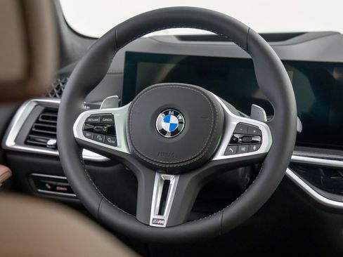 New 2025 BMW X7 M60i image 11