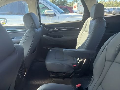 Used 2019 Buick Enclave Premium image 6