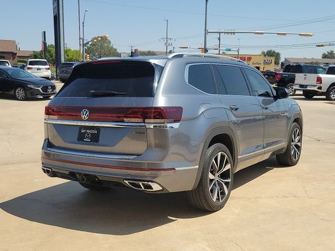 Used 2024 Volkswagen Atlas SEL Premium R-Line AWD/4WD image 7
