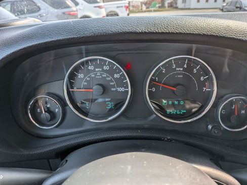 Used 2016 Jeep Wrangler Sport w/ Connectivity Group image 40