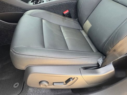 New 2026 Volvo XC40 B4 Core w/ Protection Package Premier image 18