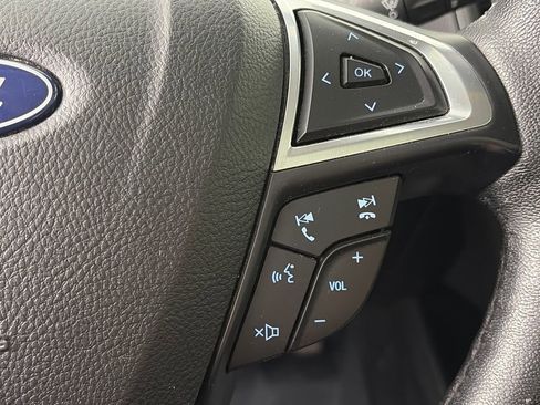 Used 2020 Ford Edge Titanium AWD/4WD image 18
