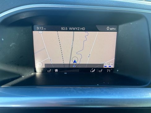 Used 2018 Volvo S60 T5 Inscription image 10