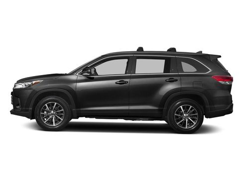 Used 2017 Toyota Highlander XLE AWD/4WD image 3