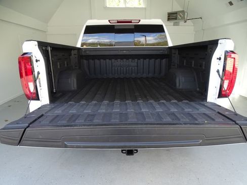 Used 2024 GMC Sierra 1500 SLT w/ SLT Premium Plus Package AWD/4WD image 22