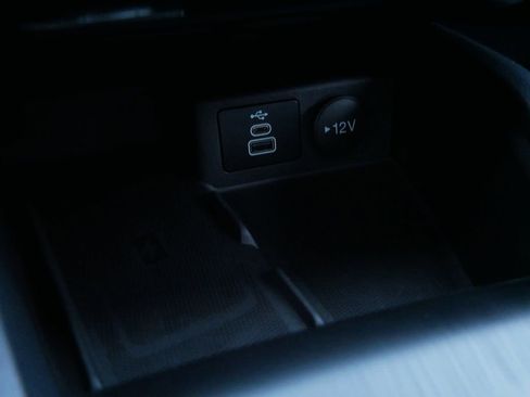 Used 2025 Ford Escape SE w/ PHEV Premium Package image 26