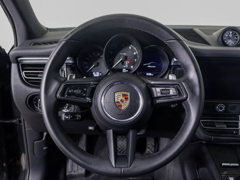 Certified 2025 Porsche Macan image 23