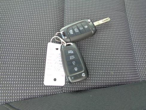 Used 2022 Hyundai Accent SEL FWD image 39