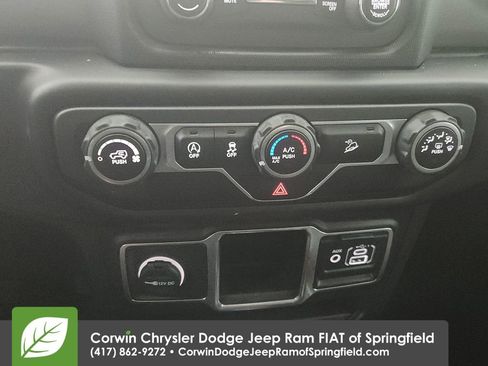 Used 2019 Jeep Wrangler Sport AWD/4WD image 26