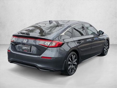 Used 2024 Honda Civic EX-L image 5