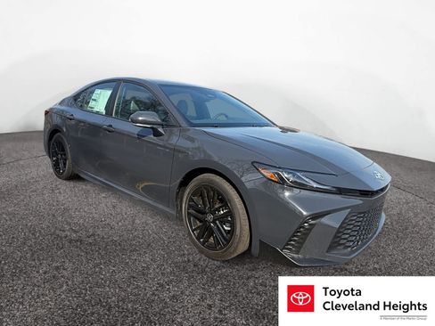 New 2026 Toyota Camry SE FWD image 7