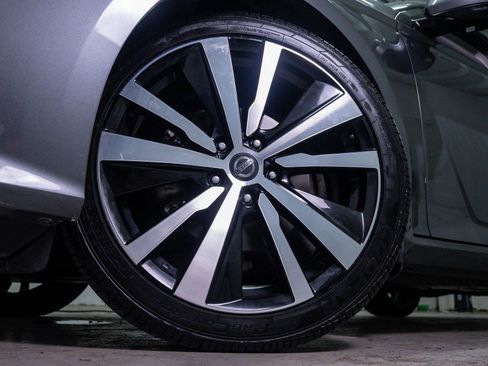 Used 2020 Nissan Altima 2.5 Platinum FWD image 6