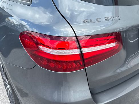 Used 2019 Mercedes-Benz GLC 300 image 17