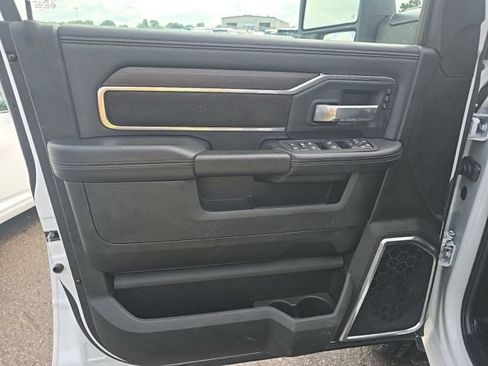 Used 2026 RAM 2500 Laramie AWD/4WD image 15