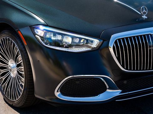 Used 2023 Mercedes-Benz Maybach S 680 4MATIC w/ Manufaktur Leather Package image 6