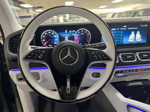 New 2026 Mercedes-Benz Maybach GLS 600 4MATIC image 19