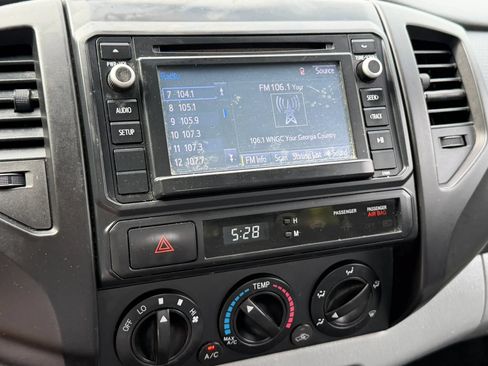 Used 2014 Toyota Tacoma 2WD Regular Cab image 22