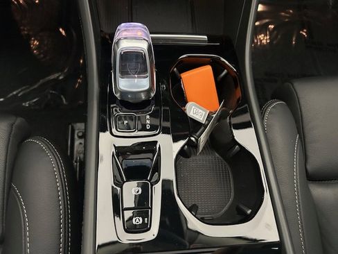Used 2023 Volvo XC40 B5 Ultimate AWD/4WD image 20