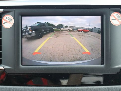 Used 2023 Chrysler Voyager LX FWD image 16