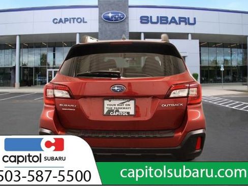 Used 2018 Subaru Outback 2.5i Limited image 4