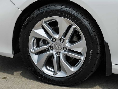 Used 2018 Honda Accord LX image 54