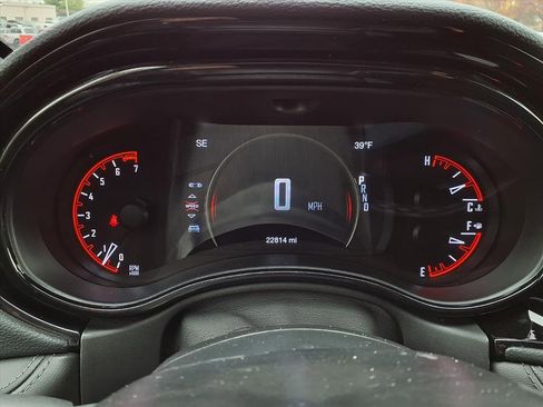 Used 2024 Dodge Durango SXT image 2