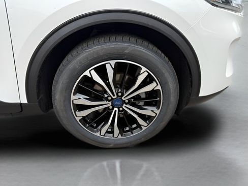 Certified 2021 Ford Escape SEL w/ SEL Stealth AWD Package image 30