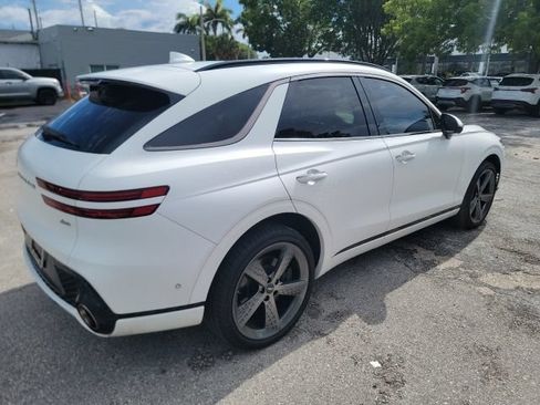 Used 2023 Genesis GV70 2.5T w/ Sport Prestige Package AWD/4WD image 4