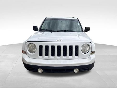 Used 2015 Jeep Patriot Sport w/ Power Value Group FWD image 2
