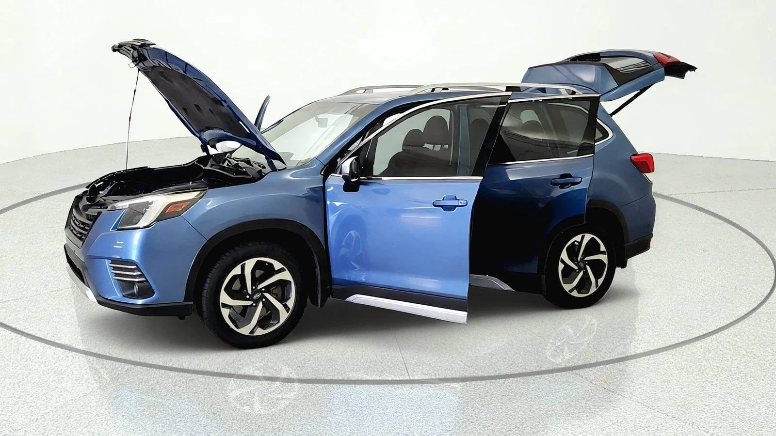 Used 2023 Subaru Forester Touring AWD/4WD image 9